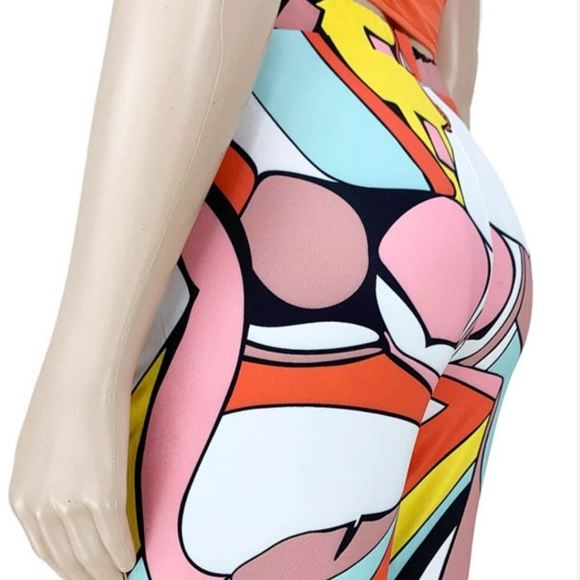 Clothes - Picture 5 of 6